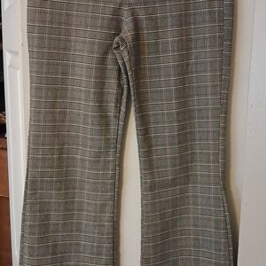 Gray Dress Pants with Plaid Pattern and Wide-Leg Design